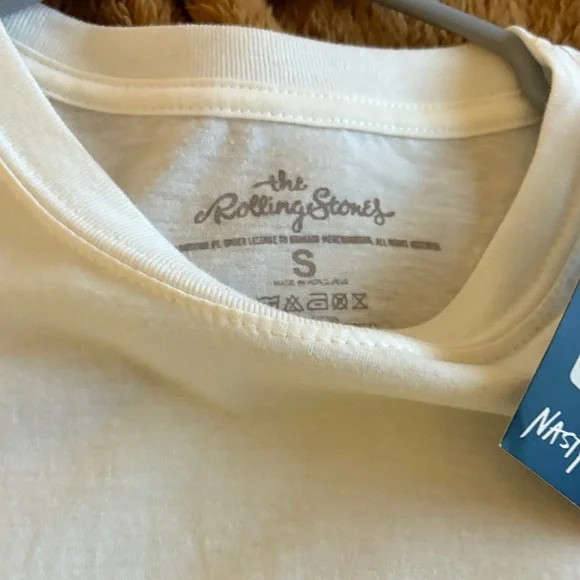 Rolling Stones T-Shirt with Iconic Print of mick jagger - Picture 3 of 5